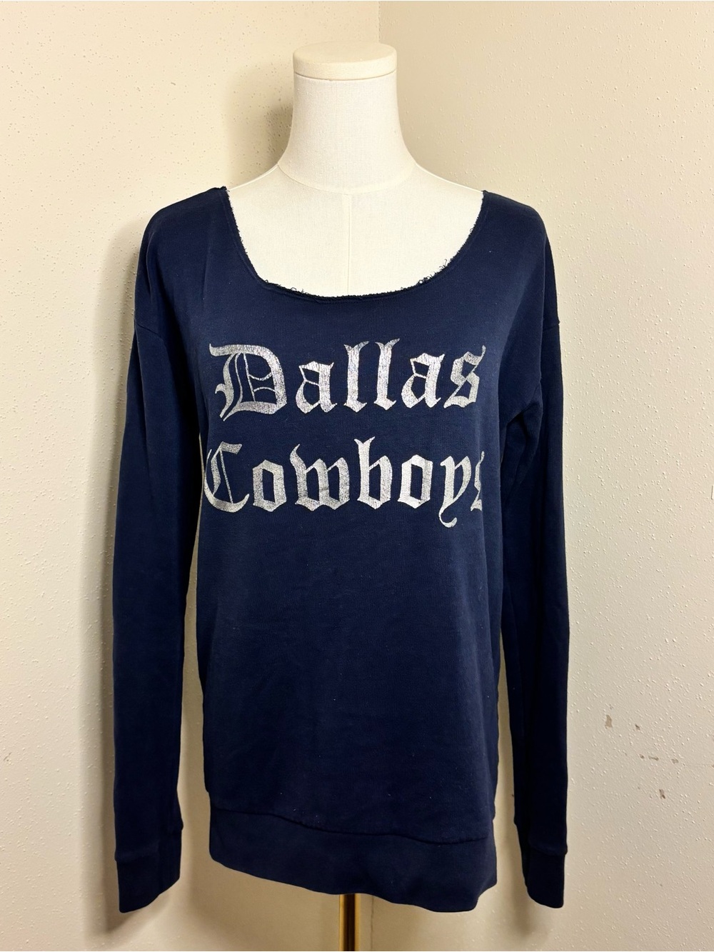 Victoria Secret PINK - Dallas Cowboys NFL Women's Navy Long-Sleeve Pullover